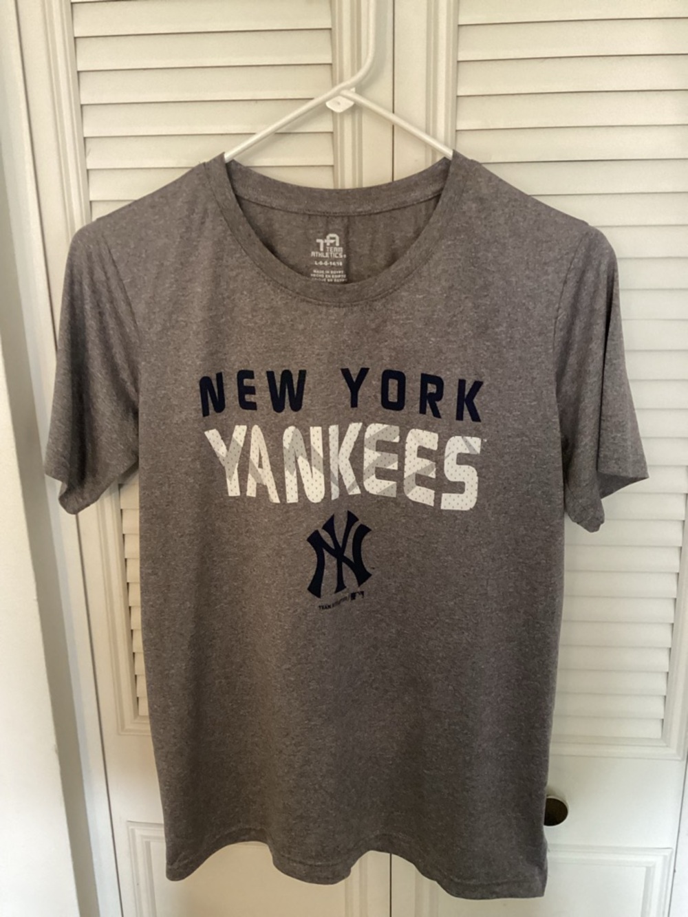 New York Yankees Gray Short Sleeve Tee